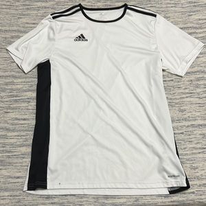 Adidas T-Shirt
